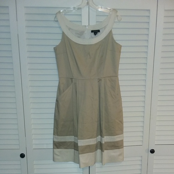 White House Black Market Dresses & Skirts - White House Black Market Dress with pockets